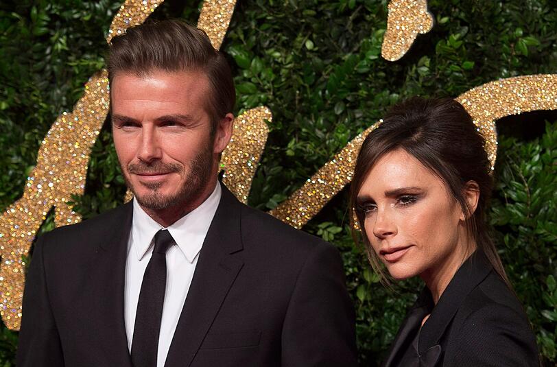 Weil Victoria Beckhams Modemarke Verluste gemacht hat, musste der Fußballer mit ein paar Millionen aushelfen.