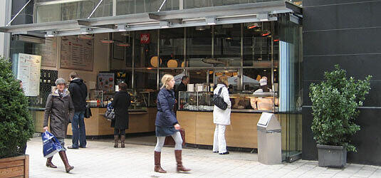 In Hamburg eine Institution: Die Fischrestaurants von Daniel Wischer, Foto: C. Adrian