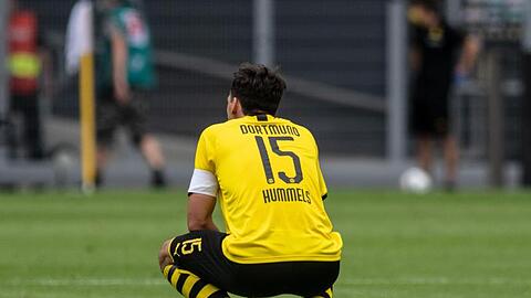Deprimiert: BVB-Profi Mats Hummels nach der Heim-Klatsche gegen Hoffenheim.