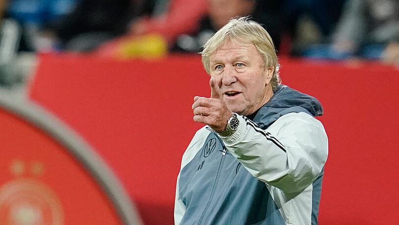 Will mit Deutschlands Fußballerinnen das Olympia-Ticket lösen: Horst Hrubesch.