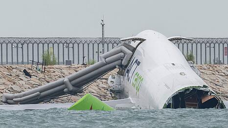 Die Maschine kam aus Dubai.