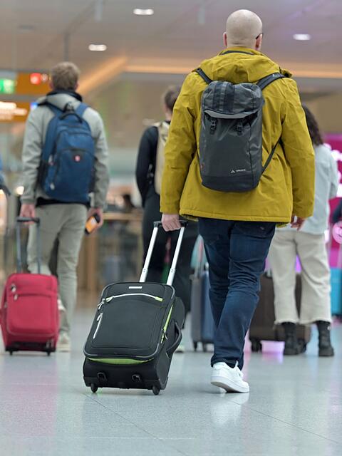 Reisende m&uuml;ssen m&ouml;gliche Versp&auml;tungen und St&ouml;rungen bei Bahnfahrten bei der Auswahl der Zugverbindung einkalkulieren, urteilte das Gericht. (Symbolbild)