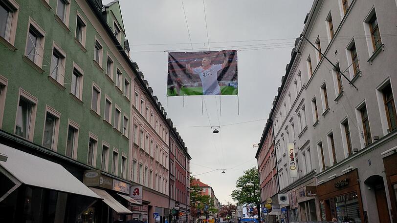 Reichenbachstrasse zwischen Deutscher Eiche und Pizzeria Monaco.