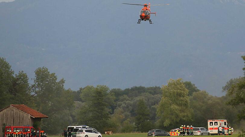 Im Einsatz waren zahlreichen Einsatzkräfte, darunter auch eine Rettungshubschrauber.