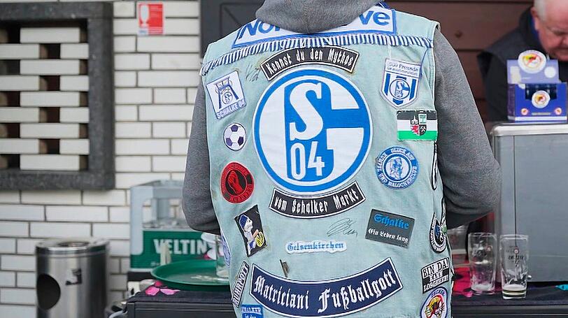 Thomas und Andreas eint vor allem die Liebe zum FC Schalke 04. Thomas und Andreas eint vor allem die Liebe zum FC Schalke 04.