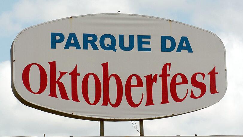 Das Oktoberfest im brasilianischen Blumenau. Das Oktoberfest im brasilianischen Blumenau.