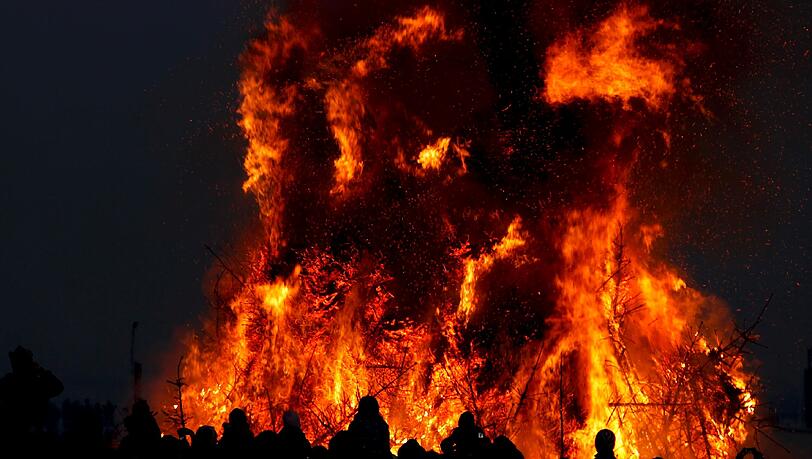 Traditionelles Osterfeuer (Symbolbild) Traditionelles Osterfeuer (Symbolbild)