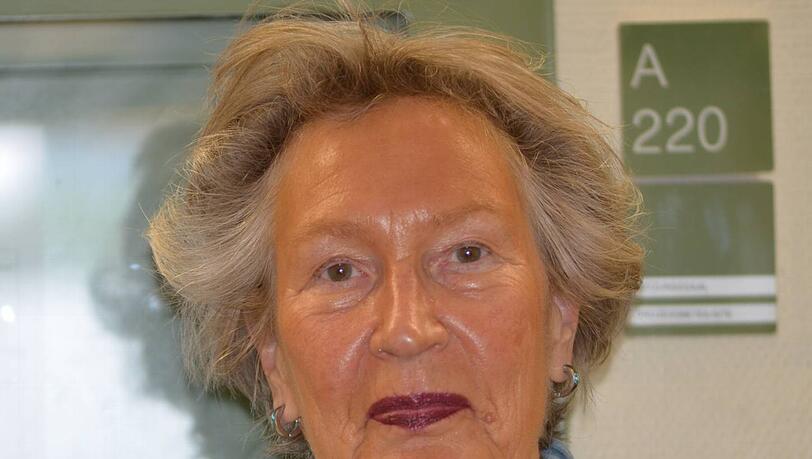 Angela-Maria M. (69) ging wegen des Lärms auf Nachbarin Renata F. (41) mit Pfefferspray los. Angela-Maria M. (69) ging wegen des Lärms auf Nachbarin Renata F. (41) mit Pfefferspray los.