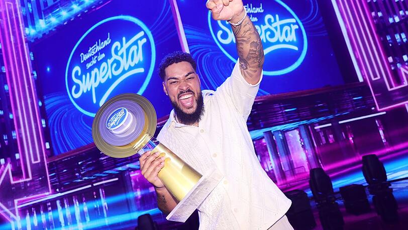 Er ist der neue Superstar: Sem Eisinger (29) wurde um Mitternacht zum Sieger der Jubiläumsstaffel von "Deutschland sucht den Superstar" (RTL) gekürt.