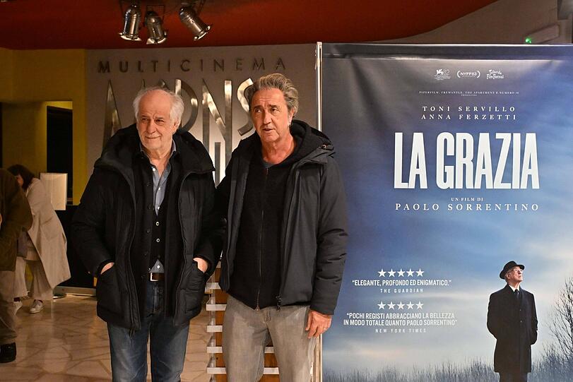 Sorrentino and Servillo bei einer Vorf&uuml;hrung von &bdquo;La Grazia&ldquo; in Neapel.