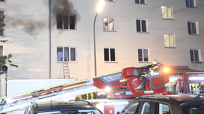 Die Polizei ermittelt wegen Brandstiftung.