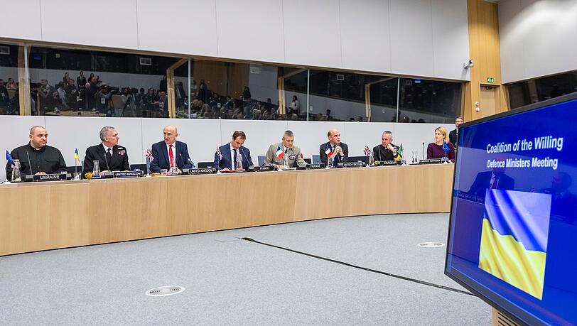 Zum ersten Mal tagt die "Koalition der Willigen" auf Ebene der Verteidigungsminister.