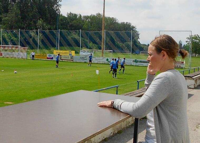 Neue Bilder aus dem Trainingslager: Die Löwen schwitzen in Gottsdorf an der Donau. Die Bilder
