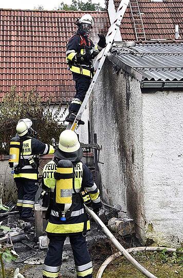 Die Bilder vom Feuerwehreinsatz in Ottobrunn.