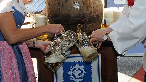 Gefüllte Maßkrüge gibt's im kommenden Herbst in München auch ohne das Oktoberfest.