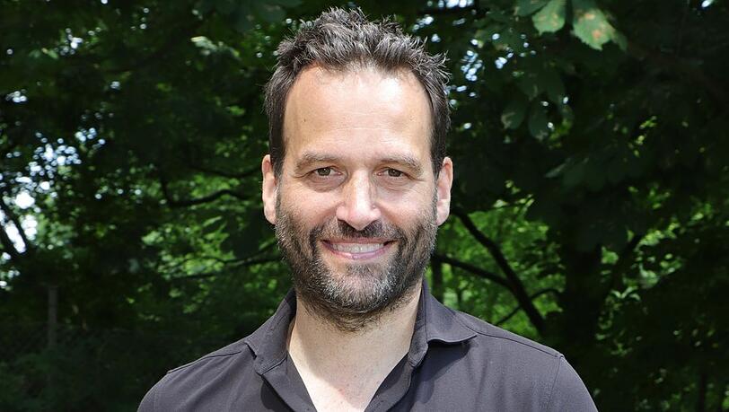 Holger Speckhahn hat sich in der Sportberichterstattung einen Namen gemacht.