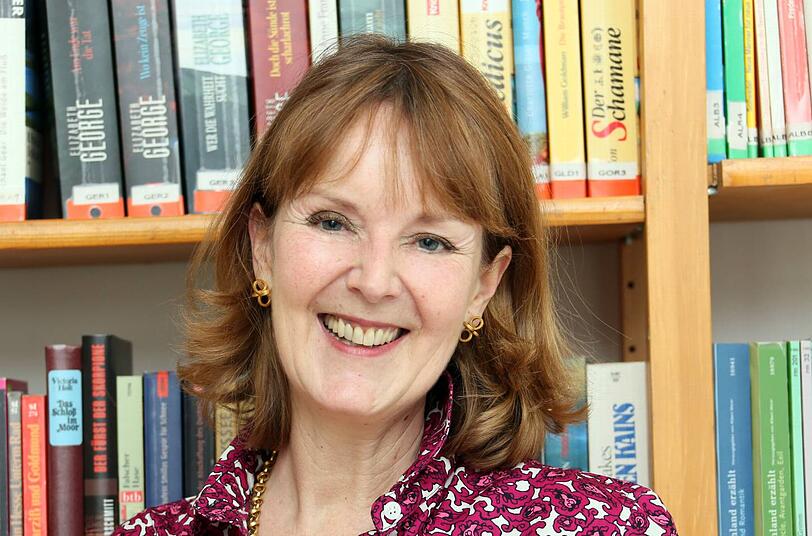 Religionslehrerin Christiane Seuring-Zschornack: "Wir brauchen neue Impulse für die Ökumene. Es ist so wichtig, dass die evangelische und die katholische Kirchen enger zusammen arbeiten. Egal welcher Nationalität der neue Papst angehört: es muss ein Anliegen für jeden Papst sein, dieses Problem zu lösen und ein &bdquo;Aufeinanderzugehen&ldquo; zu ermöglichen."