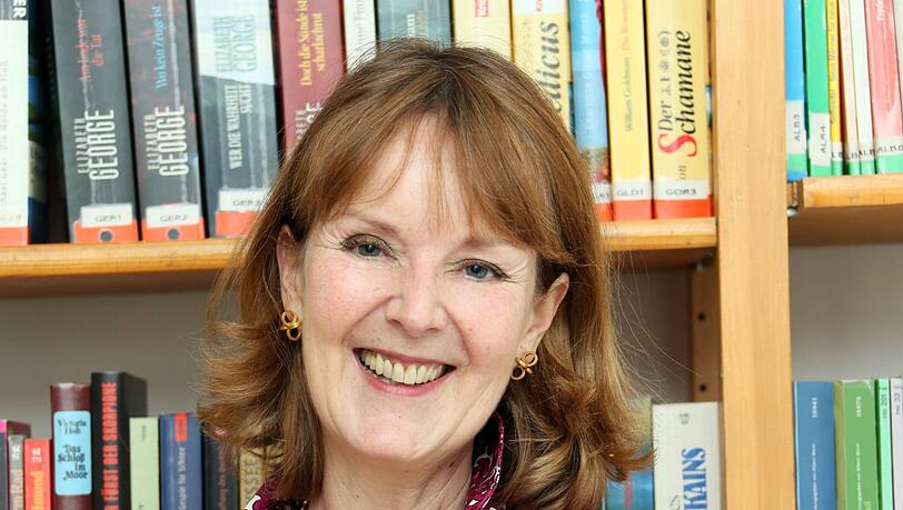 Religionslehrerin Christiane Seuring-Zschornack: "Wir brauchen neue Impulse für die Ökumene. Es ist so wichtig, dass die evangelische und die katholische Kirchen enger zusammen arbeiten. Egal welcher Nationalität der neue Papst angehört: es muss ein Anliegen für jeden Papst sein, dieses Problem zu lösen und ein „Aufeinanderzugehen“ zu ermöglichen." Religionslehrerin Christiane Seuring-Zschornack: "Wir brauchen neue Impulse für die Ökumene. Es ist so wichtig, dass die evangelische und die katholische Kirchen enger zusammen arbeiten. Egal welcher Nationalität der neue Papst angehört: es muss ein Anliegen für jeden Papst sein, dieses Problem zu lösen und ein „Aufeinanderzugehen“ zu ermöglichen."