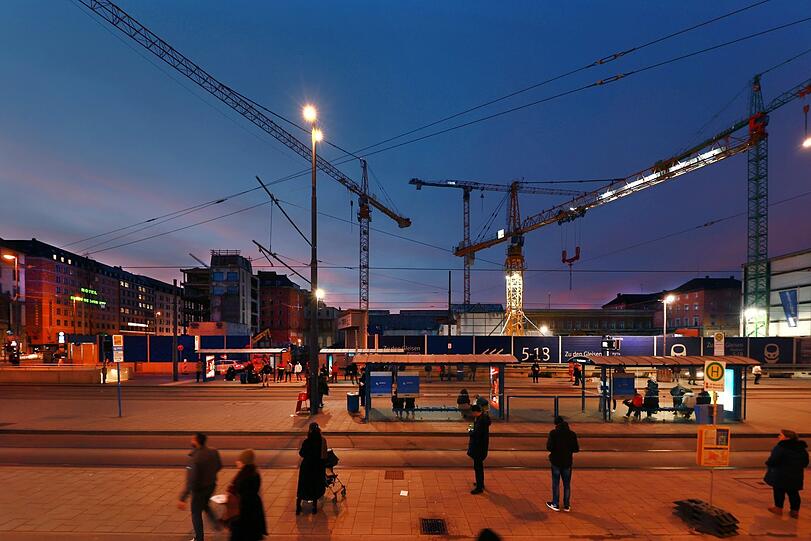 Wo einmal der Hauptbahnhof stand, stehen heute Kräne.