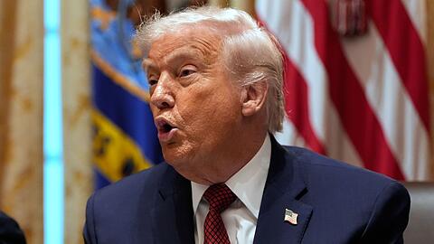 Europa müsse bei vielen Dingen sehr vorsichtig sein, sagte Trump - allerdings ohne Erklärung.