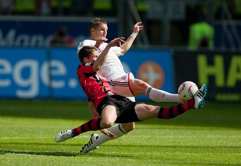 Im Spiel gegen Eintracht Frankfurt verletzte sich Bastian Schweinsteiger.