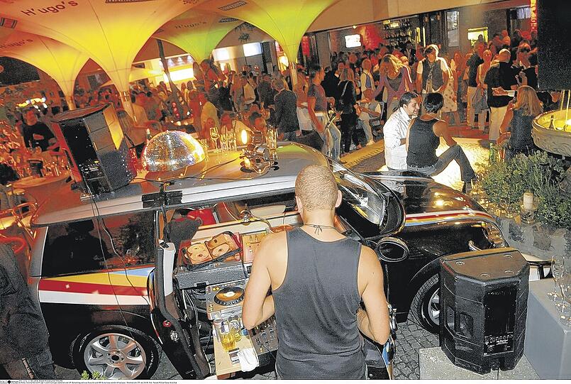 Erst Party, dann Prügel: Drei unfeine Herren aus der feinen Gesellschaft amüsieren sich bei H&rsquo;ugo&rsquo;s, um dann auszuflippen. Jetzt haben die Opfer Anzeige erstattet. F.: People Picture