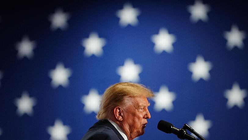 Präsident Trump hat die Hinrichtung genehmigt, hatte mit der Entscheidung zum Livestream eigenen Angaben nach aber nichts zu tun. Präsident Trump hat die Hinrichtung genehmigt, hatte mit der Entscheidung zum Livestream eigenen Angaben nach aber nichts zu tun.