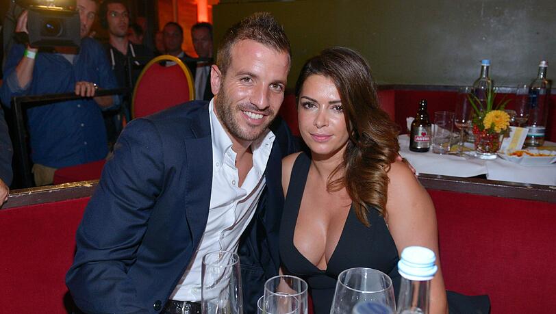 Freuen sich bereits auf den Nachwuchs: Fußballer Rafael van der Vaart und Sabia Boulahrouz bekommen ihr erstes gemeinsames Kind. Freuen sich bereits auf den Nachwuchs: Fußballer Rafael van der Vaart und Sabia Boulahrouz bekommen ihr erstes gemeinsames Kind.