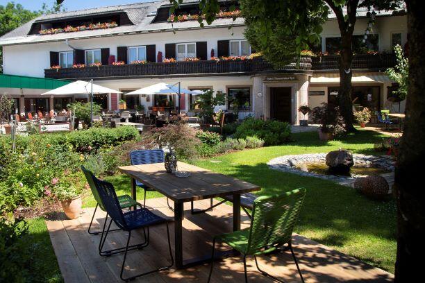 Das Landhotel Rosentaler Hof punktet mit seiner authentisch, bodenständigen Atmosphäre und dem traumhaft schönen Garten.