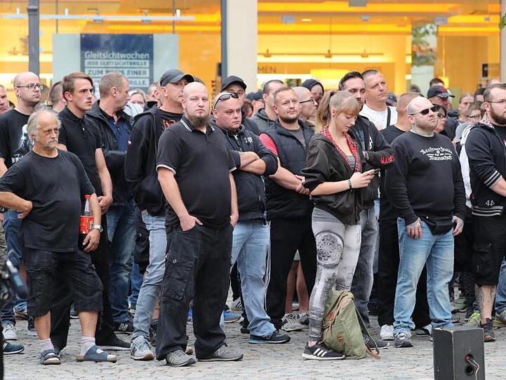 Rechtsgerichtete Bündnisse zogen durch die sachsen-anhaltische Kleinstadt.
