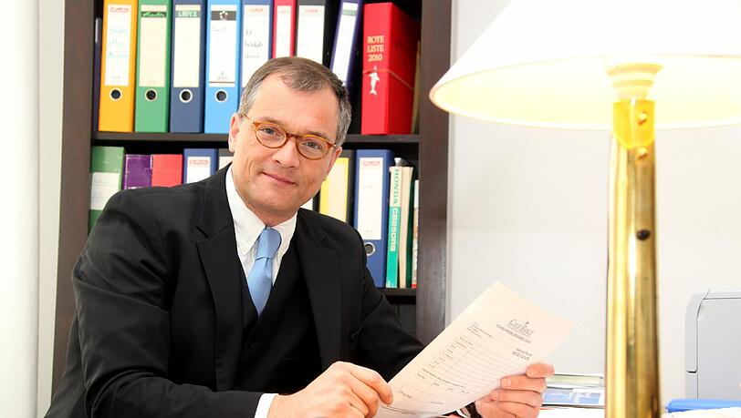 Schaut genauer hin: Dirk Köthe aus der Theresienstraße. Er hat mit Erfolg gegen zu hohe Hausmeisterkosten geklagt. Schaut genauer hin: Dirk Köthe aus der Theresienstraße. Er hat mit Erfolg gegen zu hohe Hausmeisterkosten geklagt.