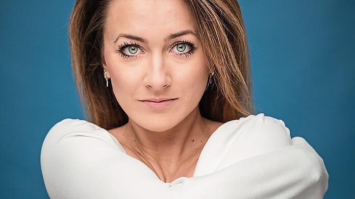 Kathi Wolf verstärkt heuer erstmals Django Asül beim Maibockanstich im Hofbräuhaus. Sie soll ihre feministische Sicht zum Besten geben.
