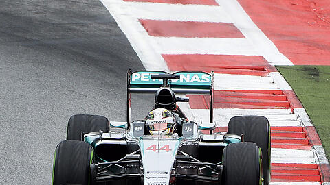 Lewis Hamilton hat seinen Ruf als Qualifikationschampion beim Großen Preis von Österreich eindrucksvoll bestätigt.