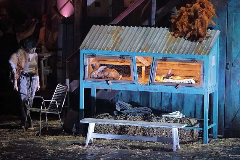 "Aus einem Totenhaus" im Nationaltheater.