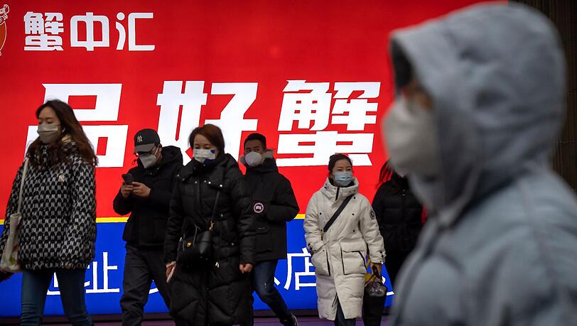 Nach knapp drei Jahren hat Chinas Regierung Anfang Dezember ihre strenge Null-Covid-Strategie abrupt aufgegeben.
