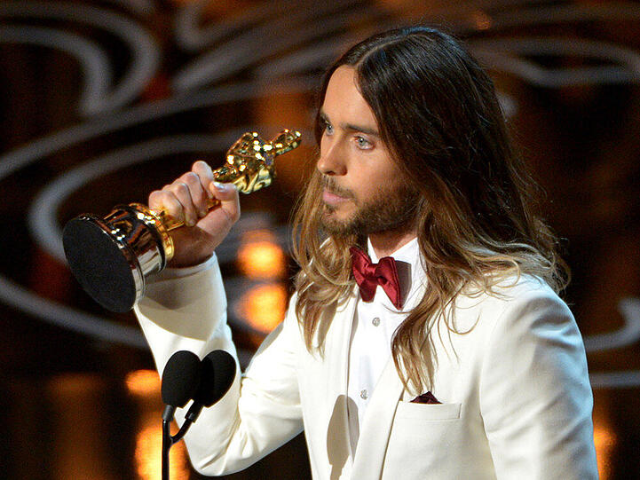 Kein bisschen zimperlich mit seinem Oscar: Jared Leto