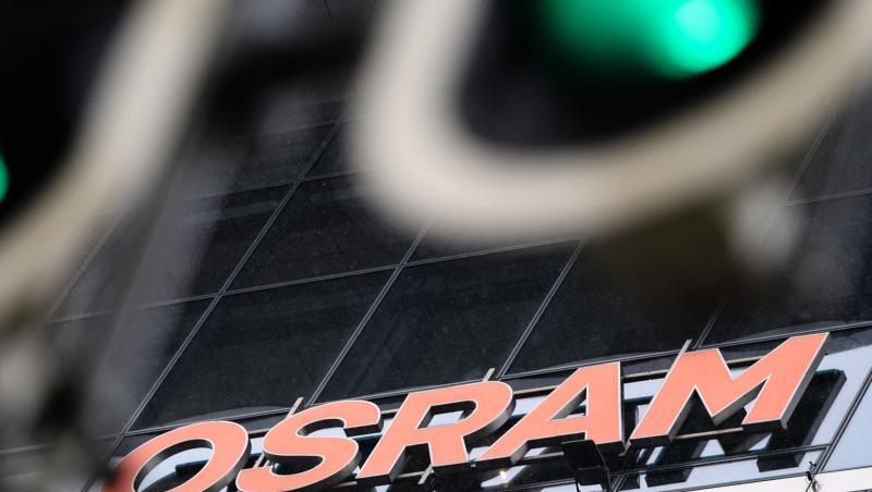 Die neue Offerte ist mit 41 Euro pro Osram-Aktie genauso hoch wie die alte, doch haben die Österreicher ihre selbstgesetzte Hürde für die Übernahme gesenkt. Die neue Offerte ist mit 41 Euro pro Osram-Aktie genauso hoch wie die alte, doch haben die Österreicher ihre selbstgesetzte Hürde für die Übernahme gesenkt.