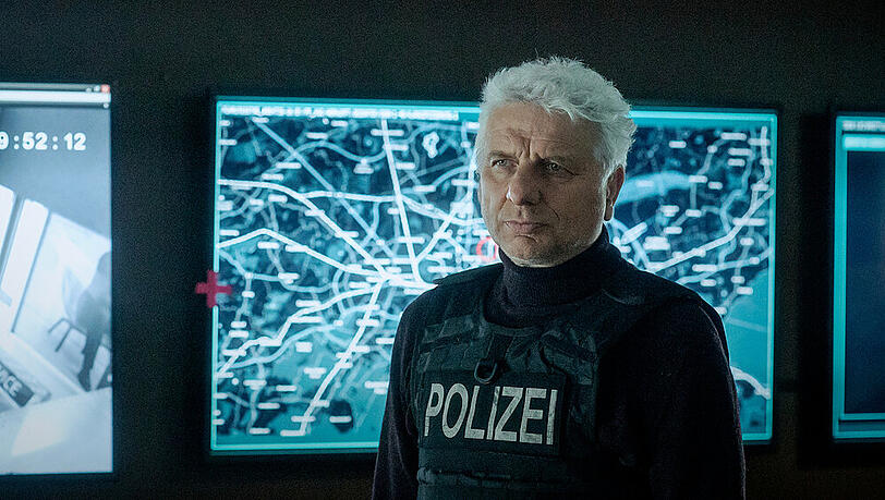 "Tatort: Unklare Lage": Kommissar Leitmayr (Udo Wachtveitl) versucht sich im Führungsstab ein Bild der Lage zu machen "Tatort: Unklare Lage": Kommissar Leitmayr (Udo Wachtveitl) versucht sich im Führungsstab ein Bild der Lage zu machen