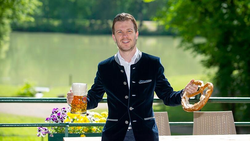 Gerry Haberl (Gasthof Hinterbrühl): "Das Motto: Mir sind meine Gäste mit 'Abstand' am liebsten gilt immer noch, jetzt mit 1,50 Meter." Gerry Haberl (Gasthof Hinterbrühl): "Das Motto: Mir sind meine Gäste mit 'Abstand' am liebsten gilt immer noch, jetzt mit 1,50 Meter."