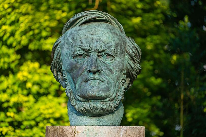 Porträtbüste von Richard Wagner des Künstlers Arno Breker beim Festspielhaus Bayreuth