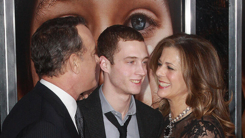 Die Familie Hanks bei einem gemeinsamen Auftritt Ende 2011: Tom Hanks (li,), Sohn Chester und Ehefrau Rita Wilson