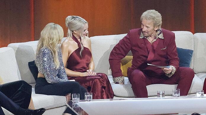 Shirin David hat sich bei "Wetten, dass..?" einen unpassenden Kommentar von Thomas Gottschalk nicht gefallen lassen.