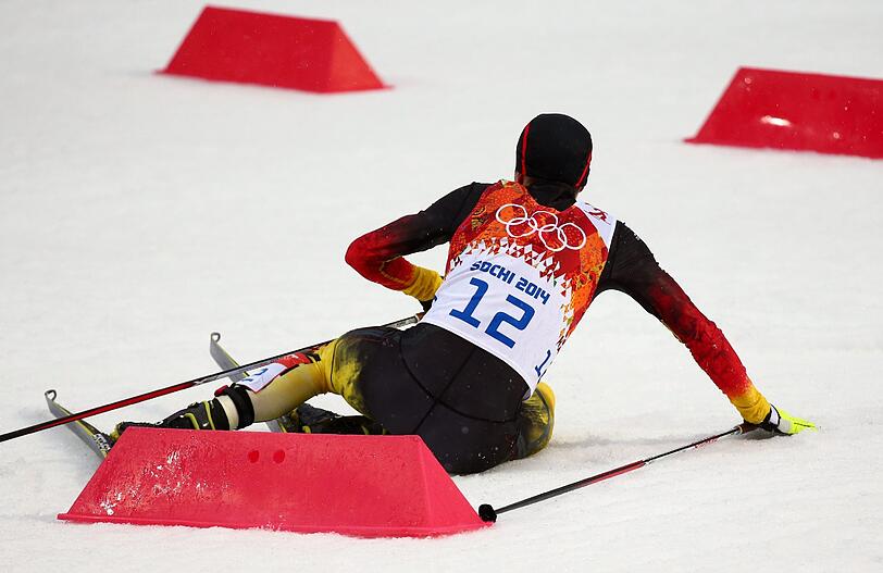 &bdquo;So schnell geht's im Sport. Die Emotionen sind groß gewesen, die Enttäuschung auch. Er konnte ja nicht wirklich etwas dafür&ldquo;, beschrieb Rydzek die Situation anschließend.
