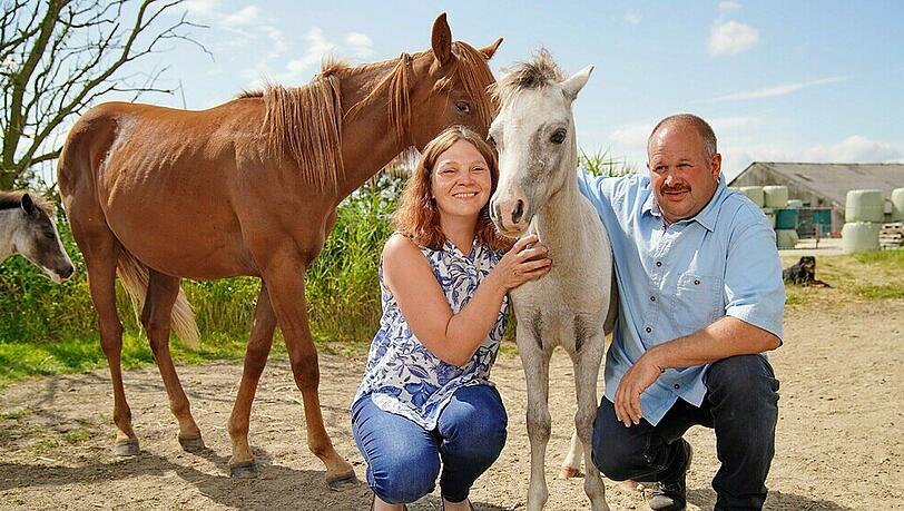 Burkhard und Tanja waren das Traumpaar der 15. Staffel von "Bauer sucht Frau". Burkhard und Tanja waren das Traumpaar der 15. Staffel von "Bauer sucht Frau".