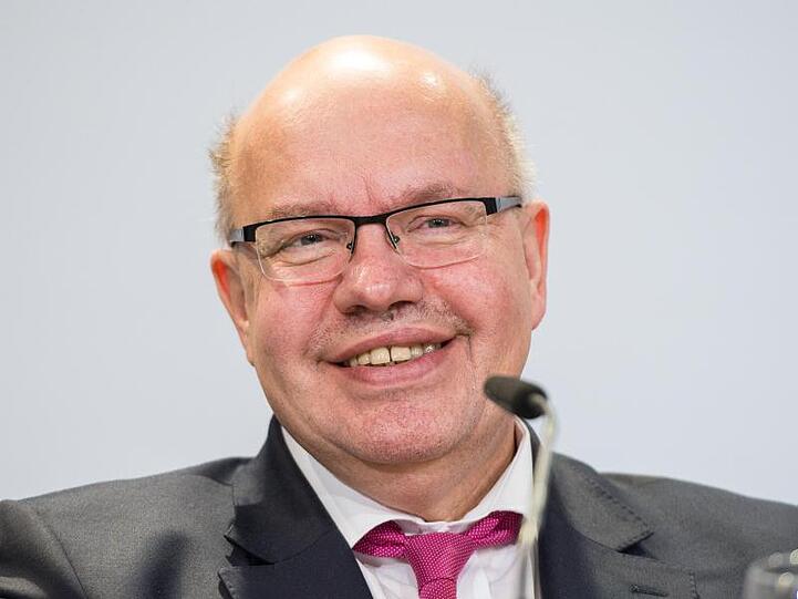 Bundeswirtschaftsminister Peter Altmaier (CDU) auf einer Pressekonferenz von Opel.