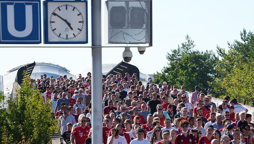 Wie kommen die Fans am Mittwoch zur Allianz Arena? Mit der U-Bahn d&uuml;rfte das nicht gehen. (Archivbild)