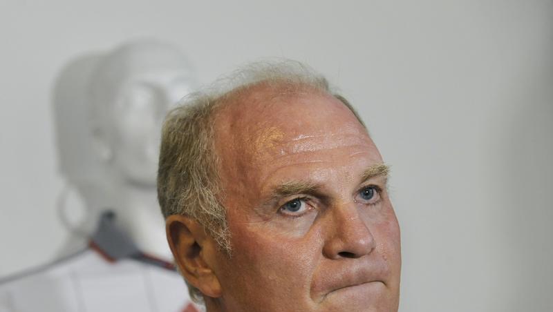 Reagiert gereizt auf die Vorwürfe von 1860-Geschäftsführer Manfred Soffers: Bayern-Manager Uli Hoeneß. Reagiert gereizt auf die Vorwürfe von 1860-Geschäftsführer Manfred Soffers: Bayern-Manager Uli Hoeneß.