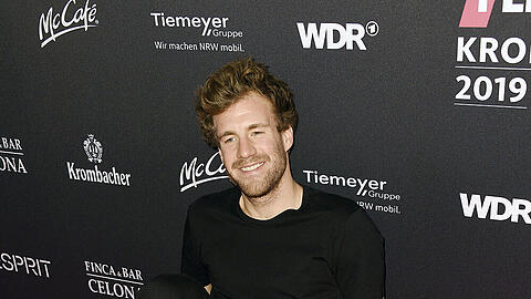 Luke Mockridge leistete Wahlkampfunterstützung an einer Berliner Schule.