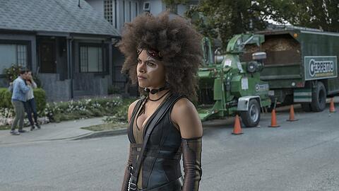 Zazie Beetz als Neena Thurman/Domino in einer Szene des Films "Deadpool 2".