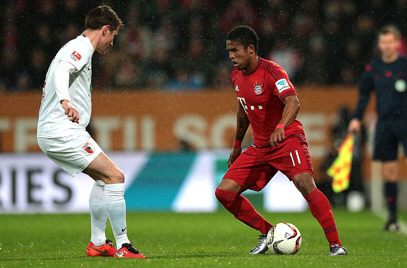 Douglas Costa: Note 2. Riesenantritt gegen drei, vier Mann &ndash; der Pass in die Mitte dann aber ohne Abnehmer. Ganz netter Freistoß, Hitz hält (45.). Pech bei seinen Schüssen. Schlauer Ableger zu Müllers 3:0.